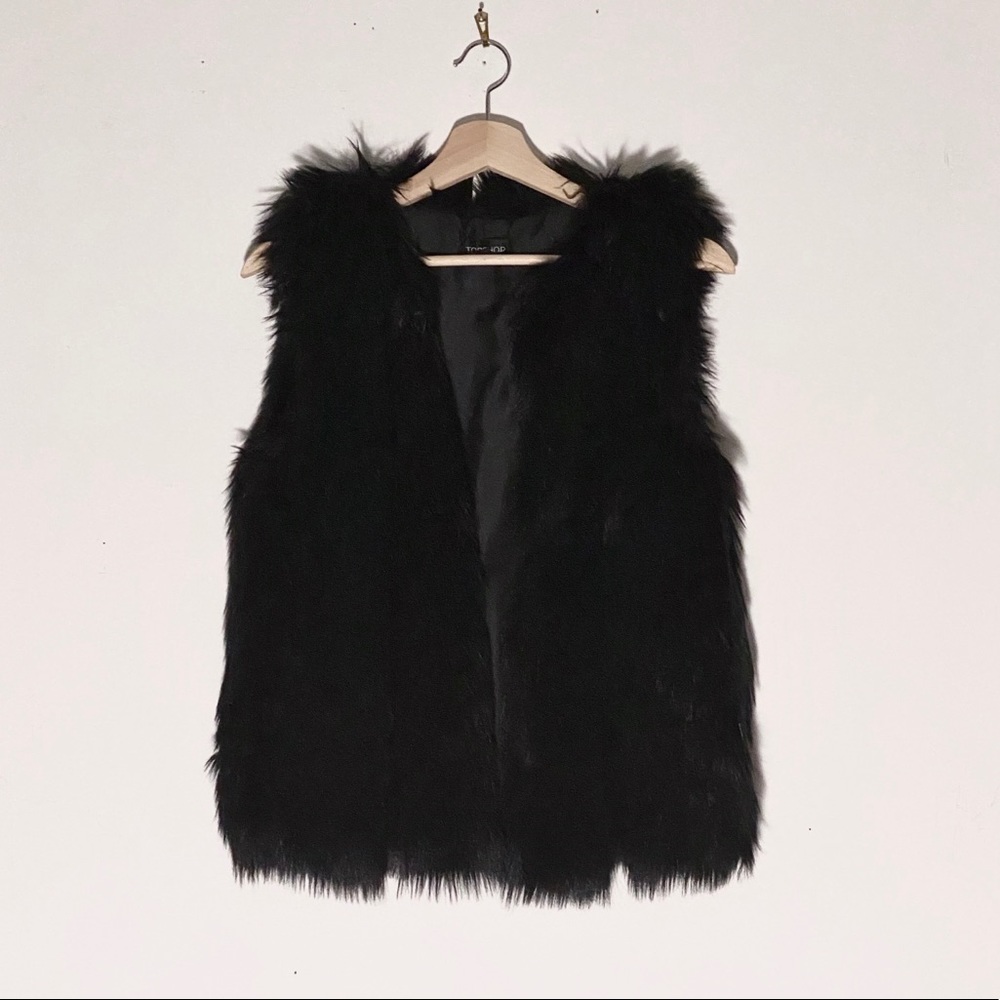 [NWOT] Topshop Leah Black Faux Fur Vest